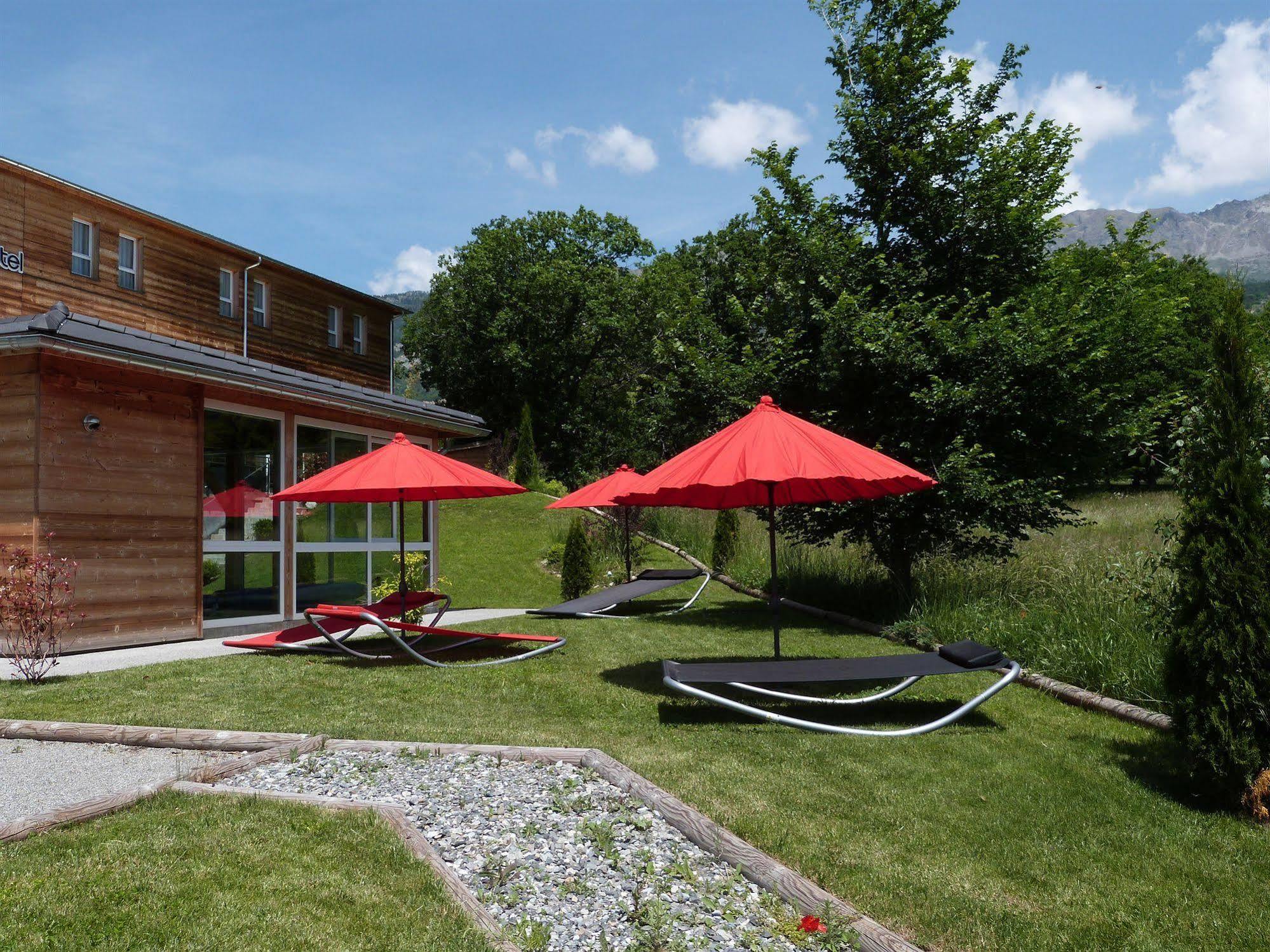 Ax Hotel Spa & Restaurant Chorges Eksteriør bilde